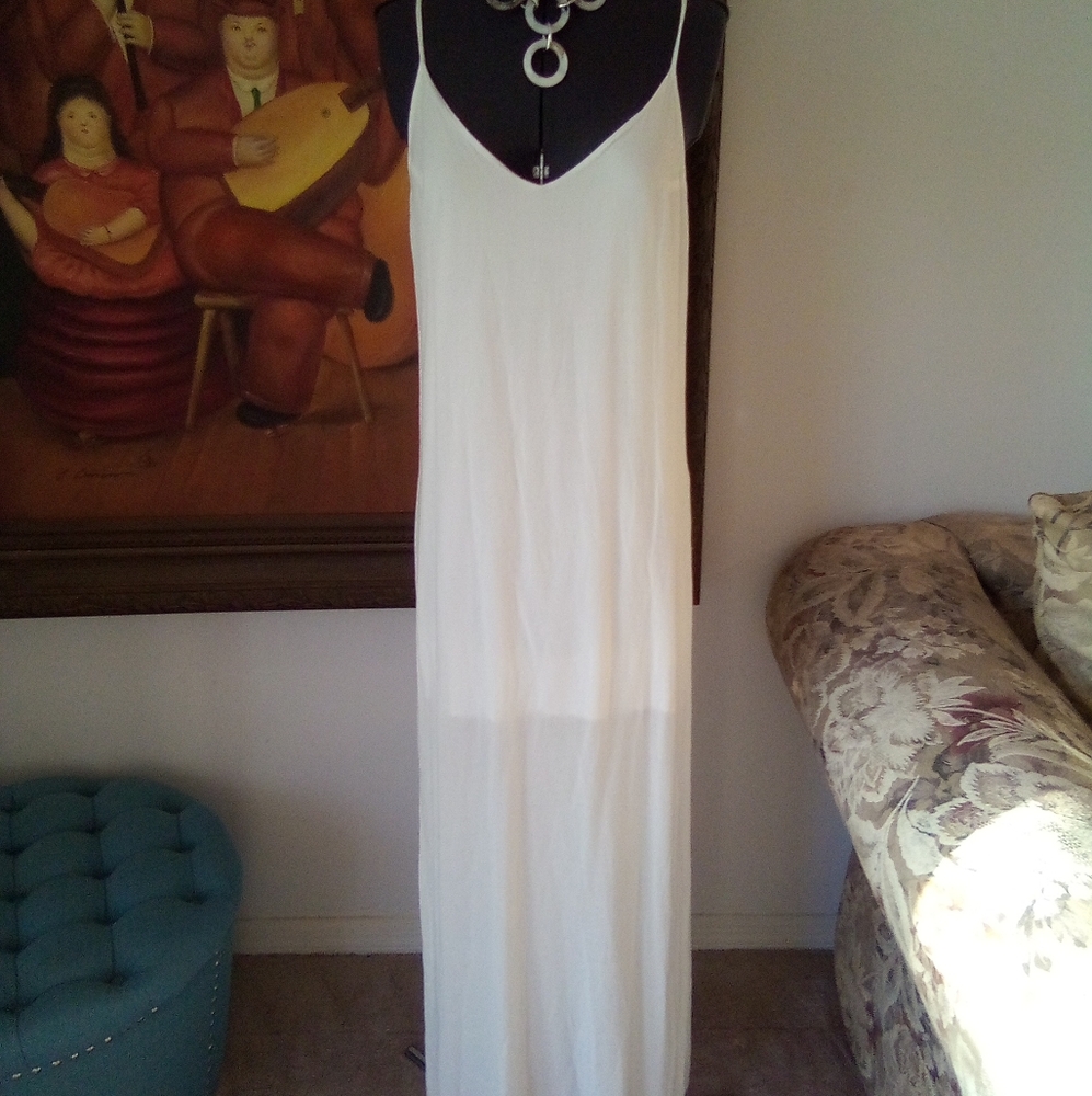 Tobi Long White Straight Maxi